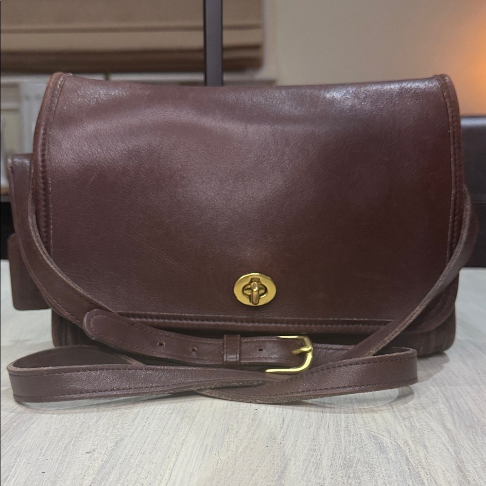 Vintage Coach Legacy Flap Brown Leather Crossbody Bag - Picture 1 of 11